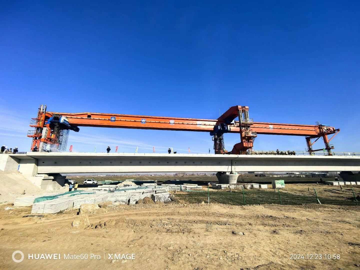 大连架桥机厂家 购买50吨架桥机时有哪些额外费用？总价是多少？